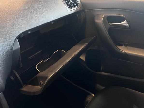 Volkswagen Polo V с пробегом 2013 года, цена 700 000 рублей, 233050 км, седан, Автокод Объявления