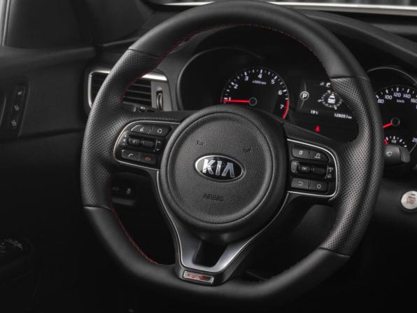 Kia Optima IV с пробегом 2017 года, цена 1 979 000 рублей, 128051 км, седан, Автокод Объявления