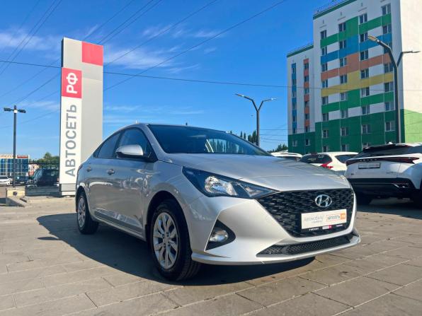 Hyundai Solaris II Рестайлинг с пробегом 2021 года, цена 1 842 600 рублей, 49605 км, седан, Автокод Объявления