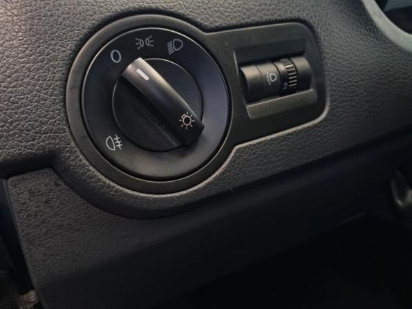Volkswagen Polo V Рестайлинг с пробегом 2017 года, цена 1 040 000 рублей, 153324 км, седан, Автокод Объявления