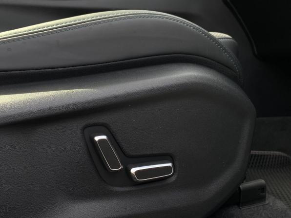 Geely Monjaro I Рестайлинг с пробегом 2025 года, цена 4 049 000 рублей, 4550 км, внедорожник, Автокод Объявления