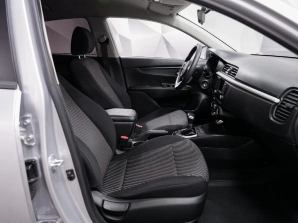 Kia Rio IV с пробегом 2018 года, цена 1 340 000 рублей, 73242 км, седан, Автокод Объявления