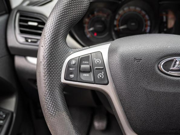 Lada (ВАЗ) Vesta I с пробегом 2018 года, цена 984 000 рублей, 105250 км, седан, Автокод Объявления
