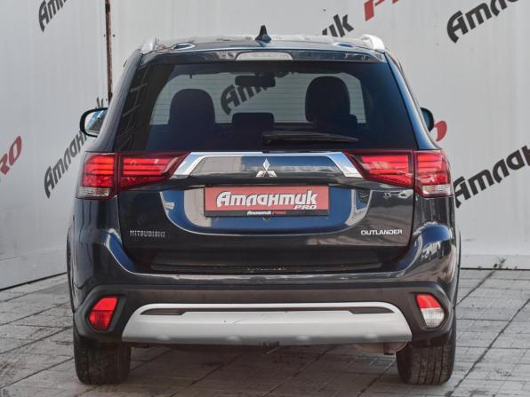 Mitsubishi Outlander III Рестайлинг 3 с пробегом 2019 года, цена 2 325 000 рублей, 77023 км, внедорожник, Автокод Объявления