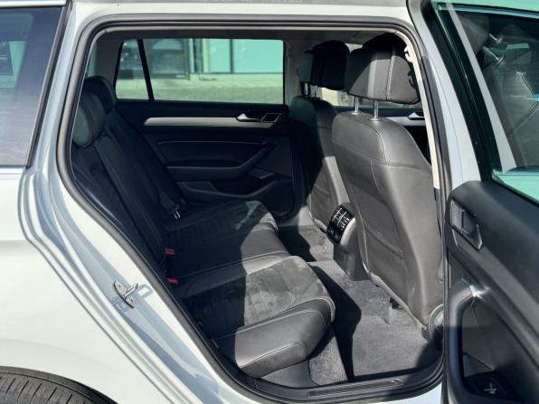 Volkswagen Passat B8 с пробегом 2018 года, цена 1 595 000 рублей, 239154 км, универсал, Автокод Объявления