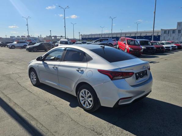 Hyundai Solaris II с пробегом 2017 года, цена 1 149 995 рублей, 109443 км, седан, Автокод Объявления