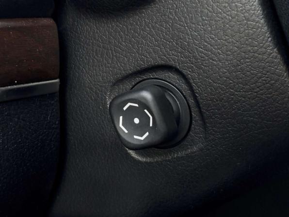 Toyota Land Cruiser 200 Series Рестайлинг 2 с пробегом 2015 года, цена 4 899 000 рублей, 192770 км, внедорожник, Автокод Объявления