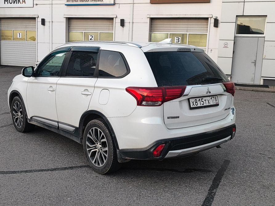Mitsubishi Outlander III Рестайлинг 2 Санкт-Петербург  - изображение 3