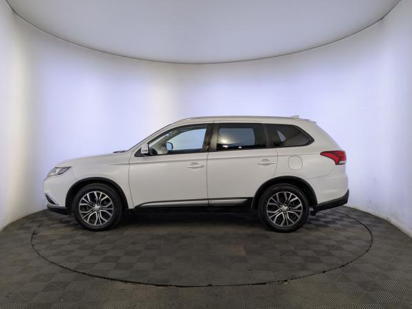 Mitsubishi Outlander III Рестайлинг 2 с пробегом 2018 года, цена 1 900 000 рублей, 213152 км, внедорожник, Автокод Объявления