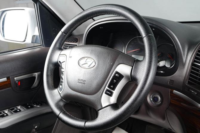 Hyundai Santa Fe II Рестайлинг с пробегом 2011 года, цена 1 549 000 рублей, 315000 км, внедорожник, Автокод Объявления
