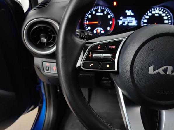 Kia Cerato IV Рестайлинг с пробегом 2022 года, цена 2 075 000 рублей, 69983 км, седан, Автокод Объявления
