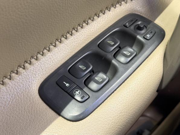 Volvo V70 II с пробегом 2001 года, цена 480 000 рублей, 410853 км, универсал, Автокод Объявления