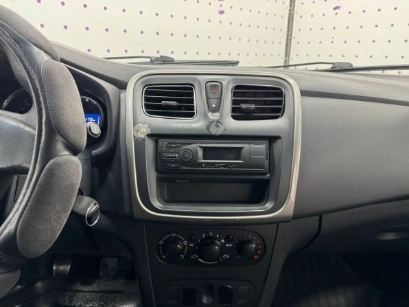Renault Logan II с пробегом 2014 года, цена 400 000 рублей, 75178 км, седан, Автокод Объявления