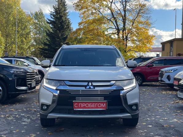 Mitsubishi Outlander III Рестайлинг 2 с пробегом 2015 года, цена 1 699 000 рублей, 128000 км, внедорожник, Автокод Объявления