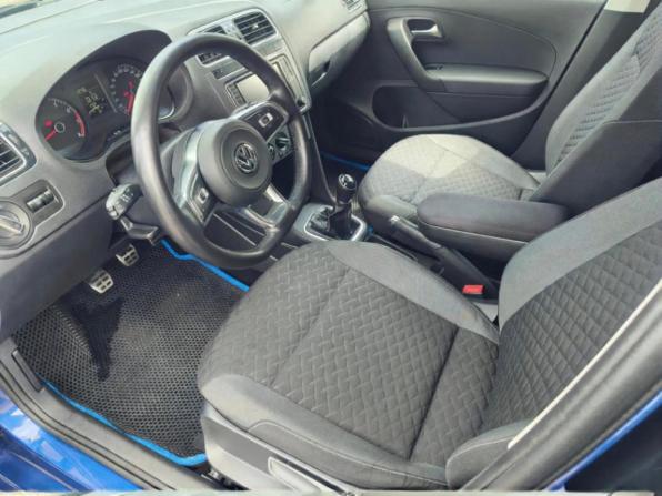 Volkswagen Polo V Рестайлинг с пробегом 2018 года, цена 1 079 800 рублей, 140331 км, седан, Автокод Объявления