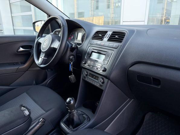 Volkswagen Polo V с пробегом 2014 года, цена 665 000 рублей, 176434 км, седан, Автокод Объявления