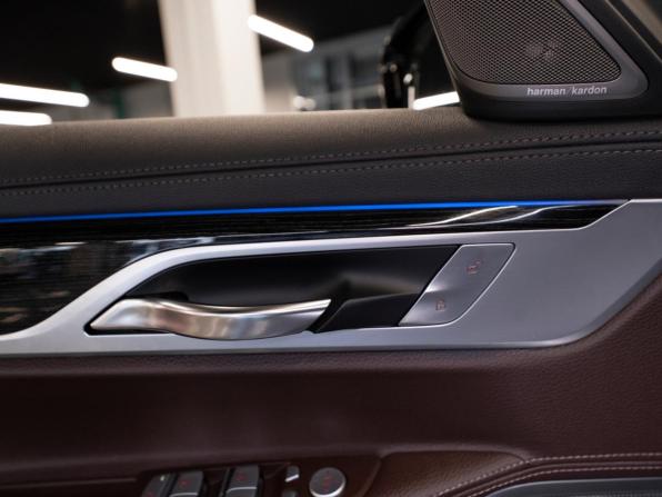 BMW 7 серии VI (G11/G12) с пробегом 2018 года, цена 3 700 000 рублей, 174550 км, седан, Автокод Объявления