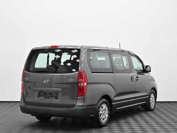 Hyundai H-1 II с пробегом 2012 года, цена 1 599 000 рублей, 157000 км, минивэн, Автокод Объявления