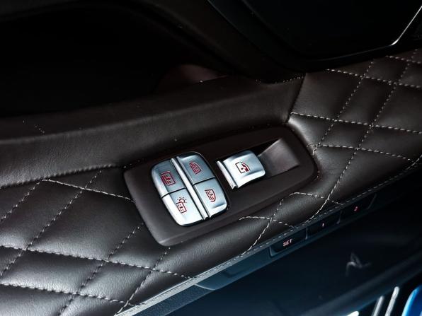BMW 7 серии VI (G11/G12) Рестайлинг с пробегом 2021 года, цена 5 998 990 рублей, 99656 км, седан, Автокод Объявления