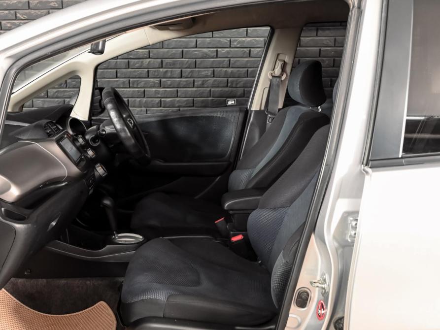 Honda Fit II Екатеринбург  - изображение 10
