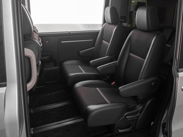 Honda Stepwgn V с пробегом 2017 года, цена 1 779 000 рублей, 172072 км, минивэн, Автокод Объявления