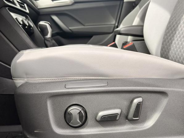 Volkswagen Taos I с пробегом 2022 года, цена 2 750 000 рублей, 80347 км, внедорожник, Автокод Объявления