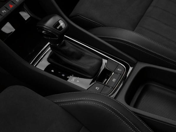 Skoda Karoq I с пробегом 2020 года, цена 2 470 000 рублей, 90053 км, внедорожник, Автокод Объявления
