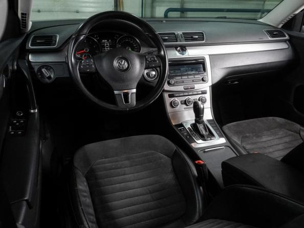 Volkswagen Passat B7 с пробегом 2012 года, цена 959 000 рублей, 197011 км, седан, Автокод Объявления