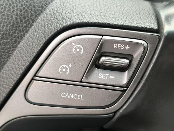 Hyundai Santa Fe III Рестайлинг с пробегом 2017 года, цена 2 078 000 рублей, 236996 км, внедорожник, Автокод Объявления