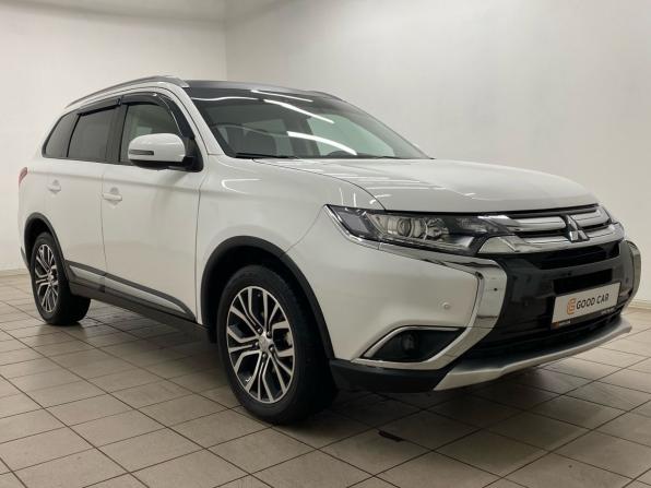 Mitsubishi Outlander III Рестайлинг 2 с пробегом 2015 года, цена 1 650 000 рублей, 176461 км, внедорожник, Автокод Объявления