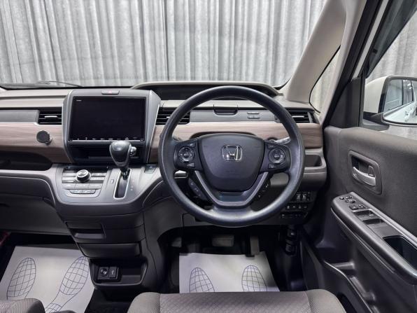 Honda Freed II Рестайлинг с пробегом 2020 года, цена 1 850 000 рублей, 54597 км, компактвэн, Автокод Объявления