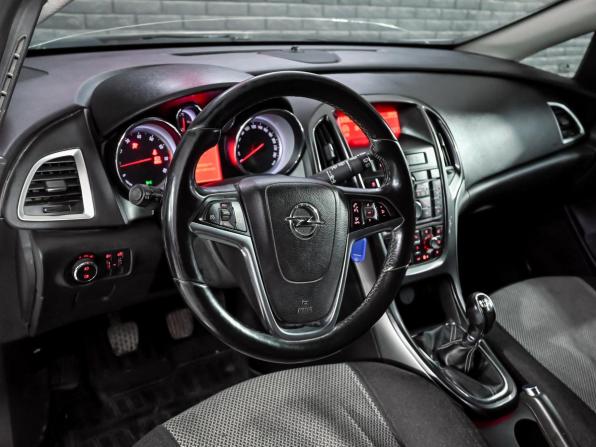 Opel Astra J с пробегом 2012 года, цена 450 000 рублей, 358981 км, хэтчбек, Автокод Объявления