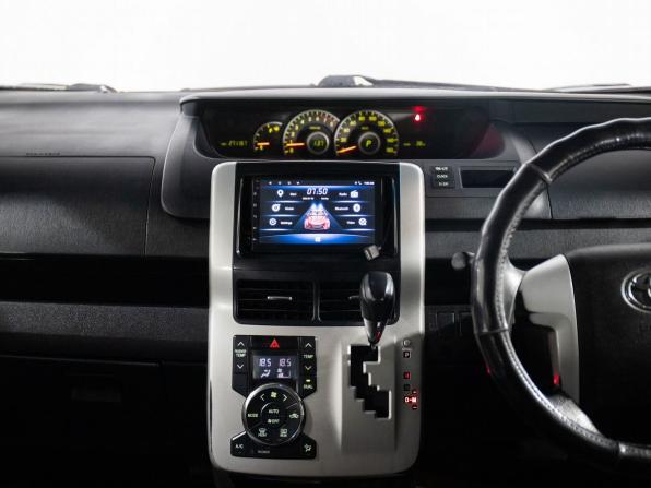 Toyota Noah II (R70) с пробегом 2012 года, цена 1 385 000 рублей, 271157 км, минивэн, Автокод Объявления