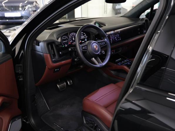 Porsche Cayenne III Рестайлинг с пробегом 2026 года, цена 24 999 000 рублей, 35 км, внедорожник, Автокод Объявления