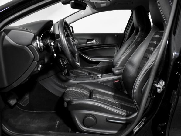 Mercedes-Benz GLA I (X156) Рестайлинг с пробегом 2018 года, цена 2 300 000 рублей, 83426 км, внедорожник, Автокод Объявления