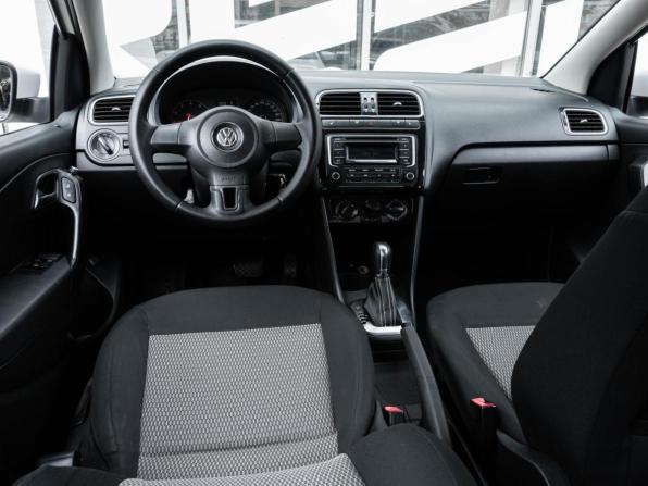 Volkswagen Polo V с пробегом 2015 года, цена 744 700 рублей, 178721 км, седан, Автокод Объявления