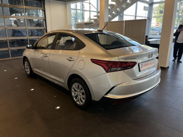 Hyundai Solaris II Рестайлинг с пробегом 2020 года, цена 1 700 000 рублей, 43422 км, седан, Автокод Объявления