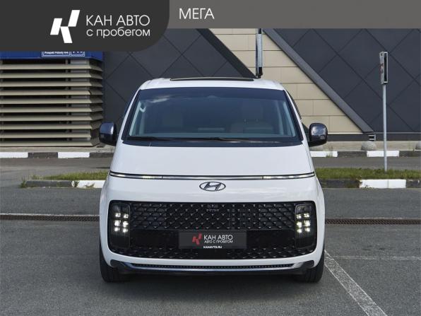 Hyundai Staria I с пробегом 2024 года, цена 6 490 000 рублей, 18000 км, минивэн, Автокод Объявления