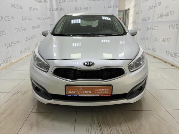 Kia Ceed II Рестайлинг с пробегом 2017 года, цена 1 399 000 рублей, 122000 км, хэтчбек, Автокод Объявления