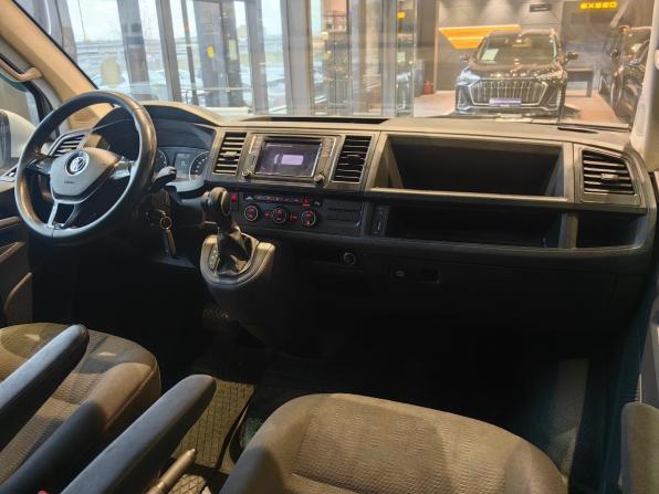 Volkswagen Caravelle T6 с пробегом 2016 года, цена 2 299 000 рублей, 133743 км, минивэн, Автокод Объявления