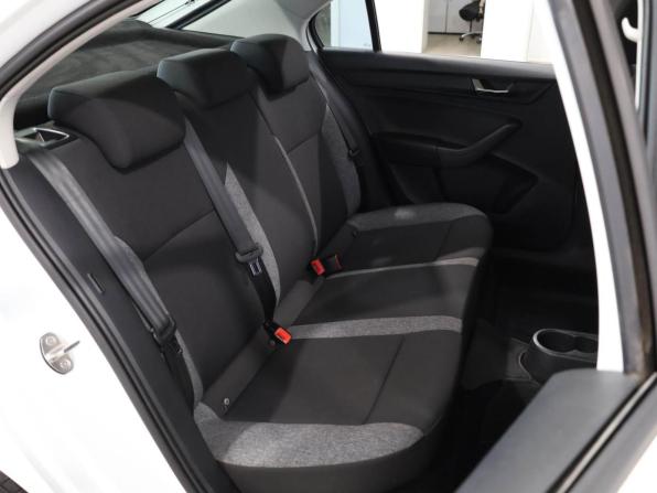 Skoda Rapid II с пробегом 2021 года, цена 1 559 000 рублей, 157701 км, лифтбек, Автокод Объявления