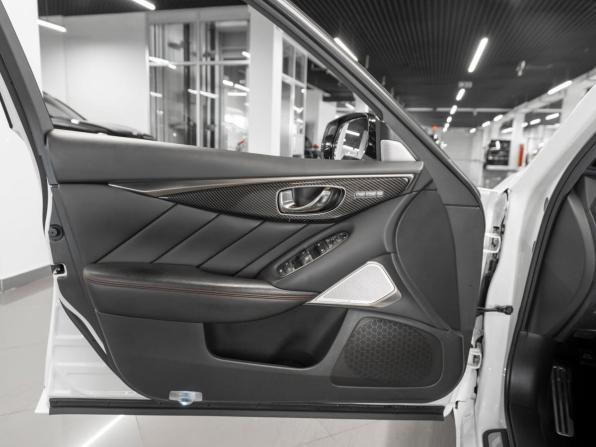 Infiniti Q50 I Рестайлинг с пробегом 2018 года, цена 3 250 000 рублей, 109350 км, седан, Автокод Объявления