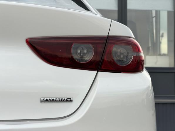 Mazda 3 IV (BP) с пробегом 2019 года, цена 1 930 000 рублей, 151000 км, седан, Автокод Объявления