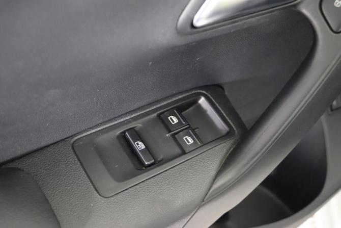 Volkswagen Polo V Рестайлинг с пробегом 2019 года, цена 989 990 рублей, 75584 км, седан, Автокод Объявления