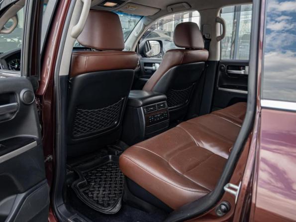 Toyota Land Cruiser 200 Series Рестайлинг 2 с пробегом 2016 года, цена 5 990 000 рублей, 205387 км, внедорожник, Автокод Объявления