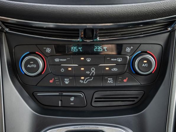 Ford Kuga II Рестайлинг с пробегом 2017 года, цена 1 648 000 рублей, 100066 км, внедорожник, Автокод Объявления