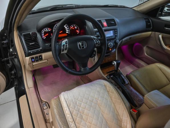 Honda Accord VII Рестайлинг с пробегом 2005 года, цена 689 000 рублей, 241266 км, седан, Автокод Объявления