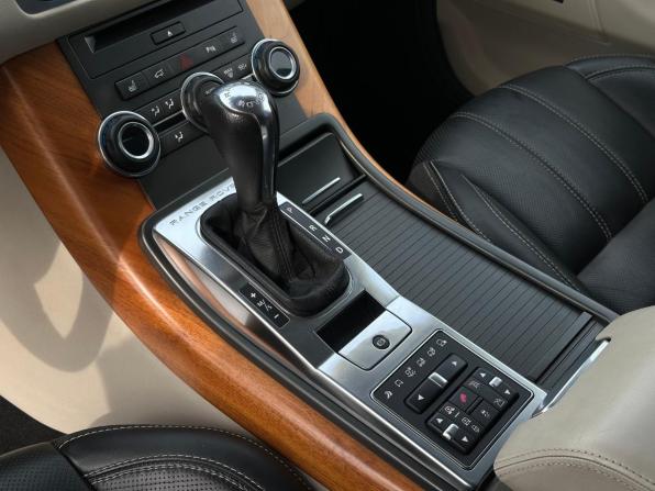 Land Rover Range Rover Sport I Рестайлинг с пробегом 2013 года, цена 1 890 000 рублей, 175000 км, внедорожник, Автокод Объявления