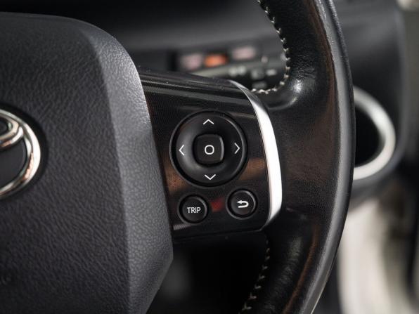 Toyota Sienta II Рестайлинг с пробегом 2021 года, цена 1 585 000 рублей, 45281 км, компактвэн, Автокод Объявления