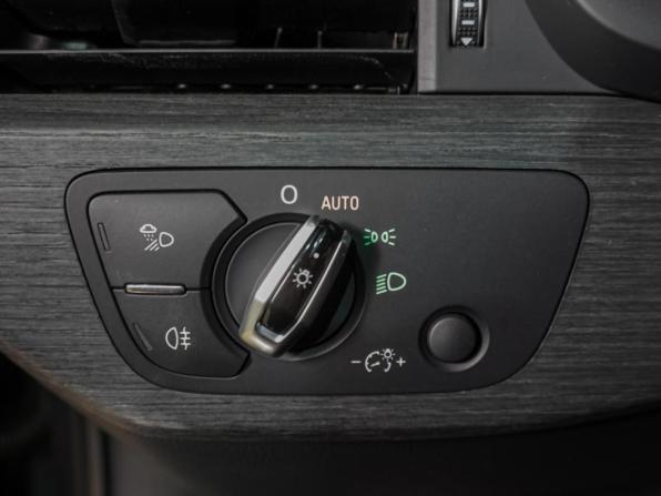 Audi A4 V (B9) с пробегом 2016 года, цена 2 449 000 рублей, 153929 км, седан, Автокод Объявления